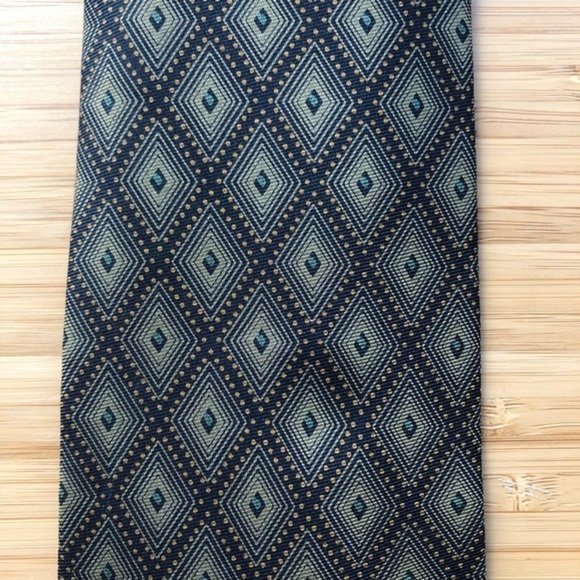 Giorgio Armani Silk Tie In Black And Dark Green - Picture 5 of 6